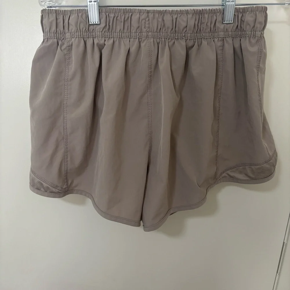 3/$15 Leg3nd beige light brow athletic workout shorts with bul in briefs XL